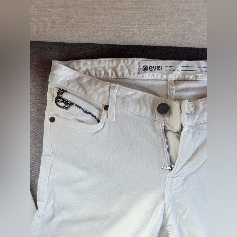 White Evereve Women’s Skinny Jeans with Zipper Pocket